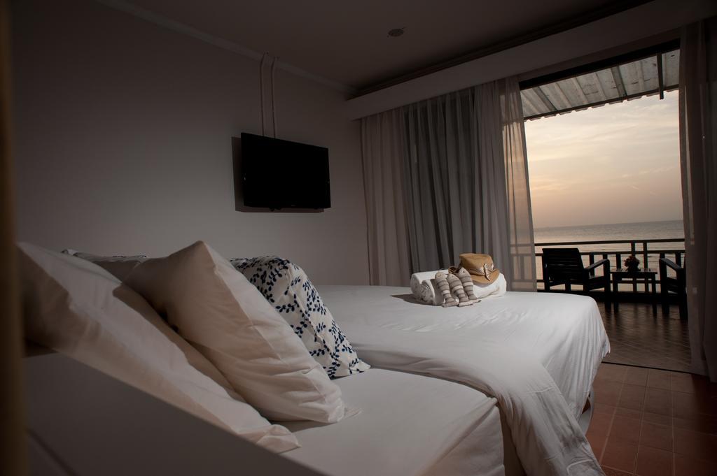 At Zea Hotel Patong Extérieur photo