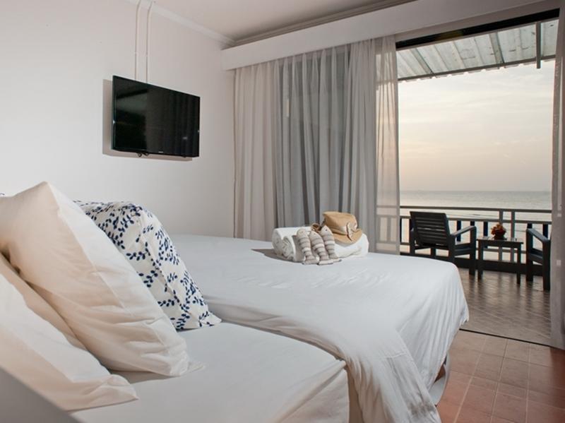 At Zea Hotel Patong Extérieur photo